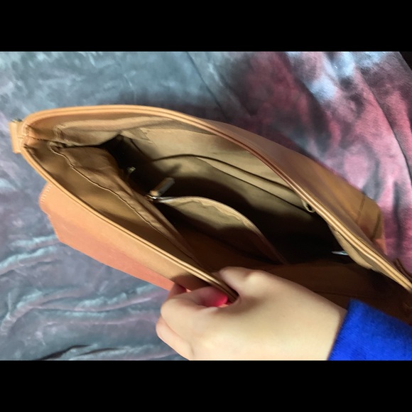 Cross body bag - Picture 2 of 3